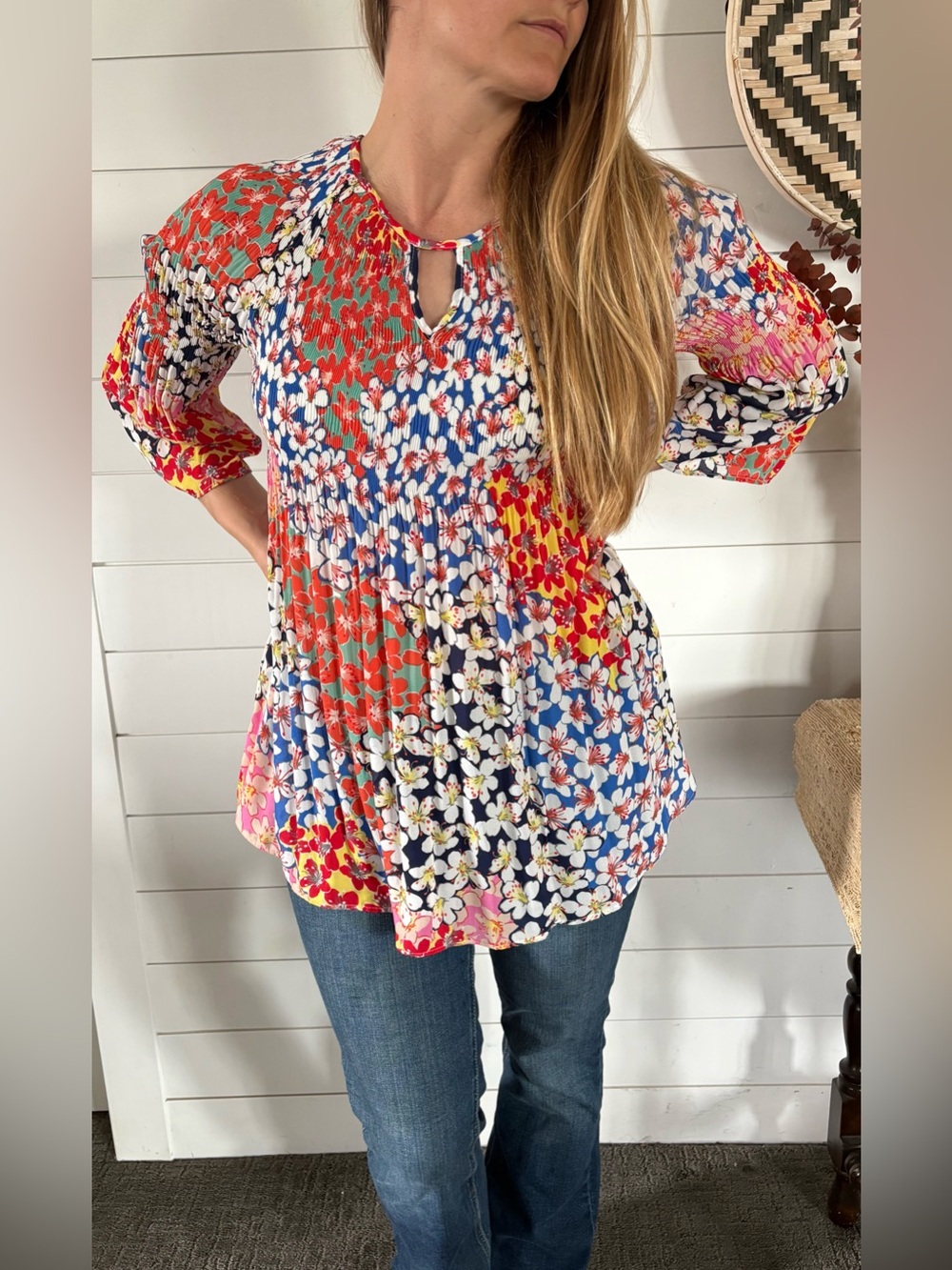 Spense Floral Multicolor Blouse Tunic Essentials w Gathered Bodice & V-Keyhole